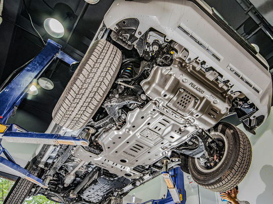 Защитная функция Защита двигателя Скид-пластинка под крышкой Скид-пластинка для Toyota Prado