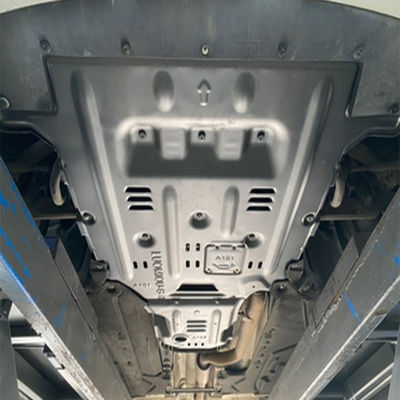 Защита двигателя Alfa Romeo Giulia с магниевым алюминиевым сплавом в черном цвете