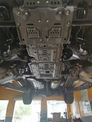Защита передней базы двигателя от скольжения двигателя для Toyota Land Cruiser LC100 Grey