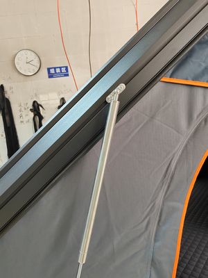 Одна спальня для 4-5 человек, крыша автомобиля, верхняя палатка с боковой лестницей, универсальная водонепроницаемая 2,1 м